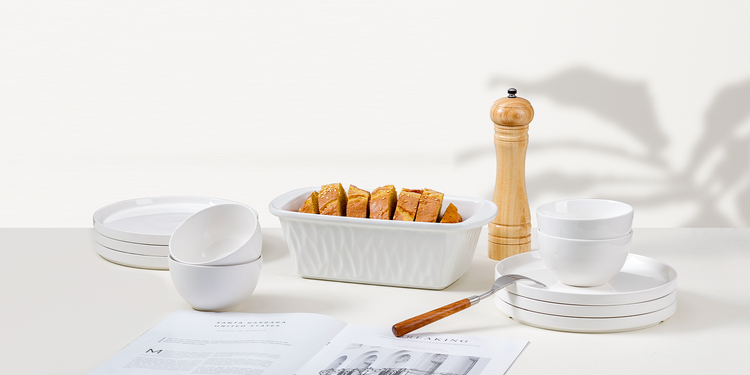 KITCHEN STONEWARE