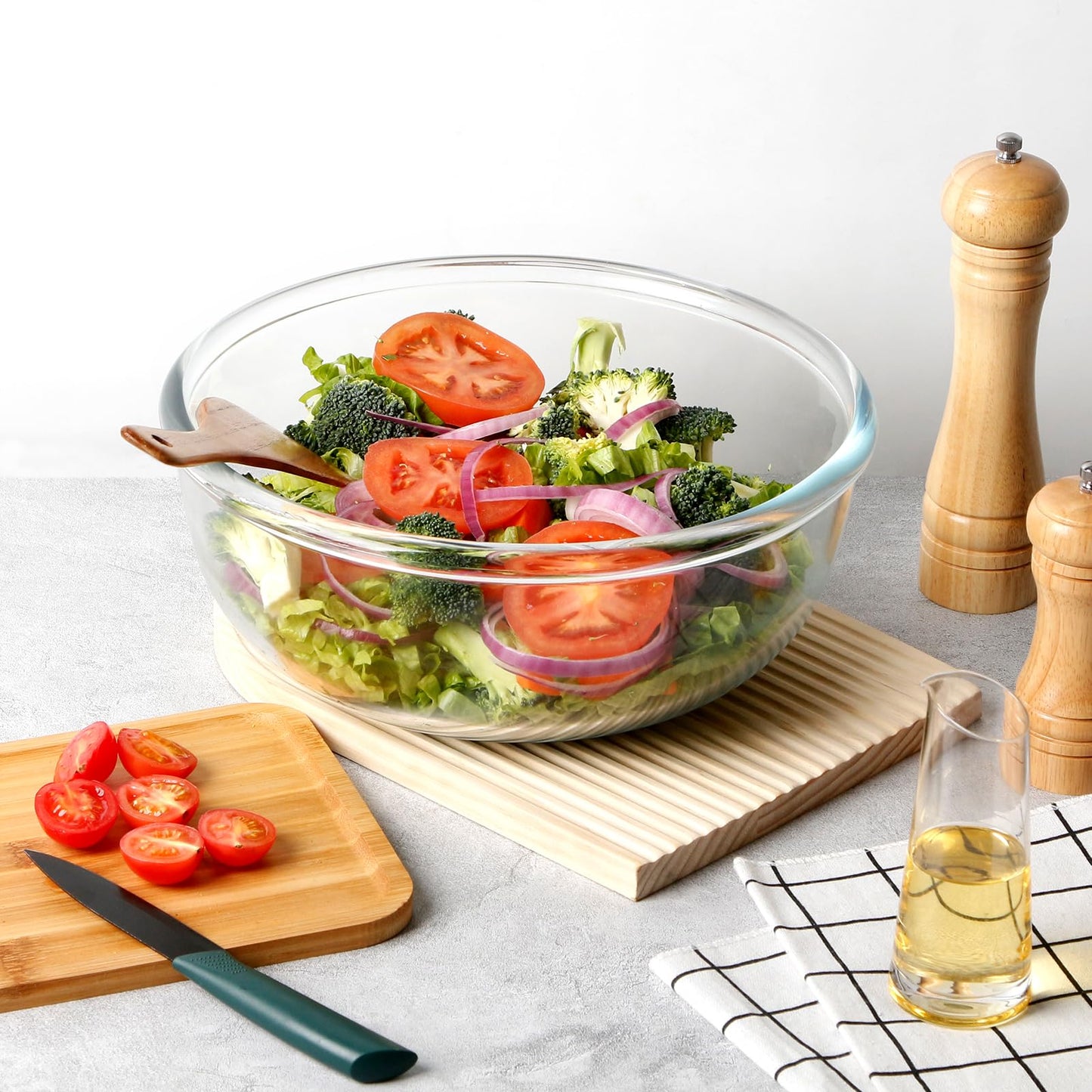 NUTRIUPS 6 Quart Large Glass Mixing Bowl, Clear Large Salad Bowls Glass Big Mixing Bowls for Kitchen