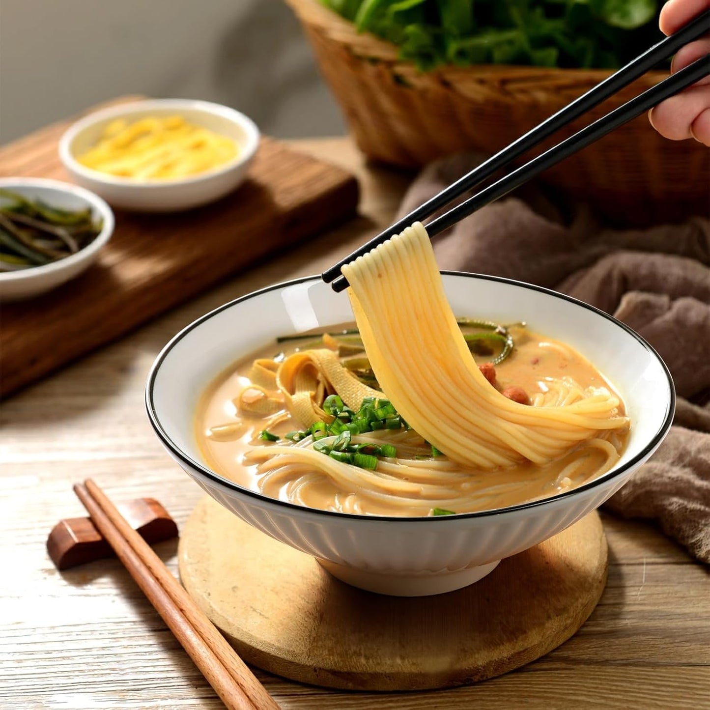 NUTRIUPS 8'' Ramen Bowls Set of 4-34 Oz Pho Bowls