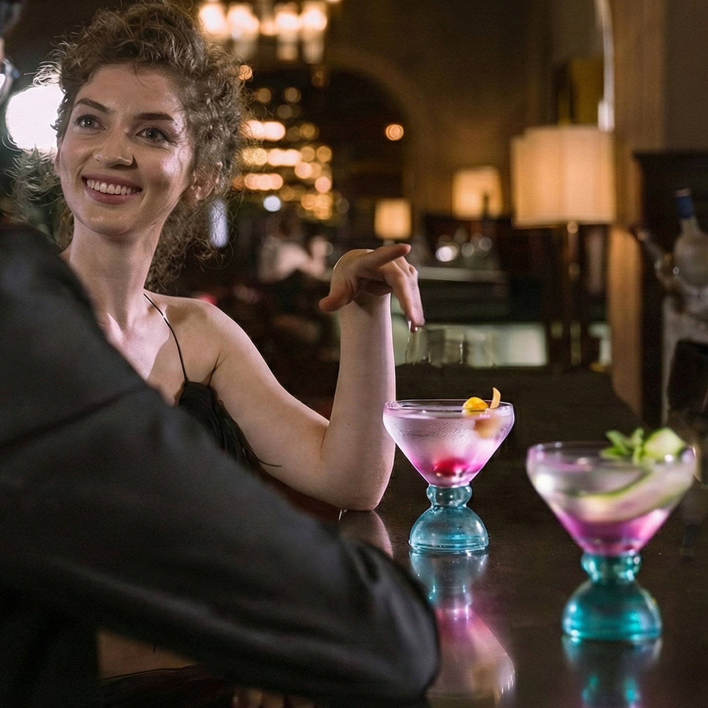 NUTRIUPS 7oz Hand-made Stemless Martini Glasses, Color-block Solid Glass Base Heavy-duty Cocktail Glasses, Aroma-Locking Rim Glasses for Home Bar Party Gifts (Sherbet Pink & Sage Pair)