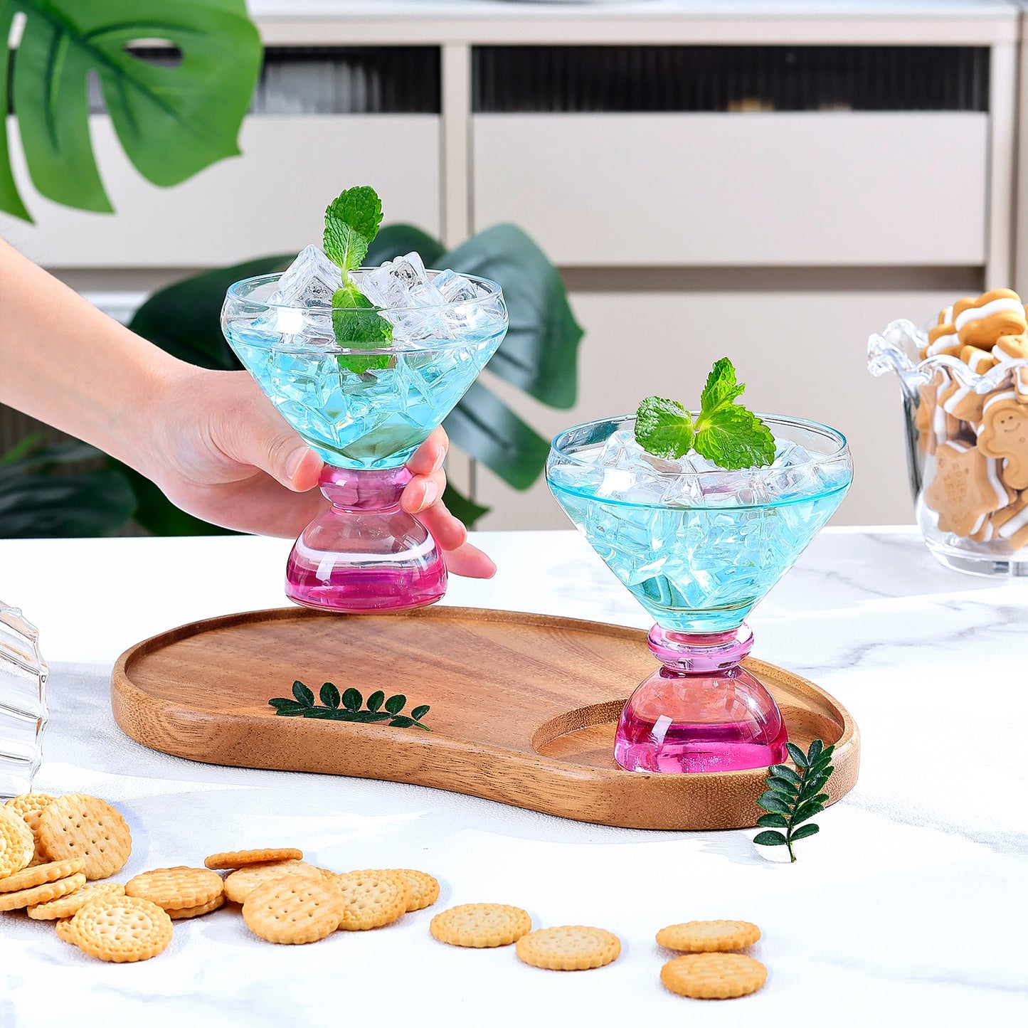 NUTRIUPS 7oz Hand-made Stemless Martini Glasses, Color-block Solid Glass Base Heavy-duty Cocktail Glasses, Aroma-Locking Rim Glasses for Home Bar Party Gifts (Jade & Rosé Switch Set)
