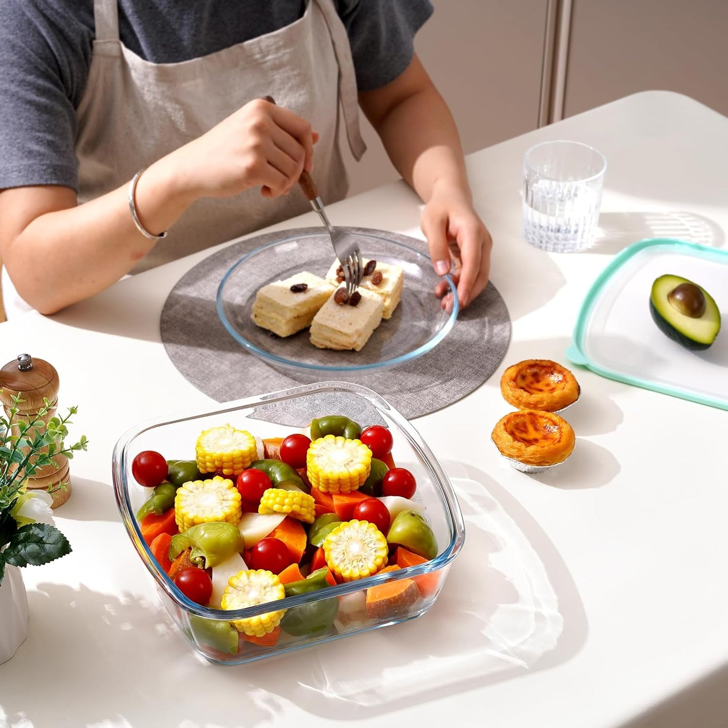 NUTRIUPS 9 x 9 Glass Baking Dish with Lid, 9 x 9 Baking Pan, 2.75QT LARGE and DEEP Baking Dish for Oven (Green, 2.6L)